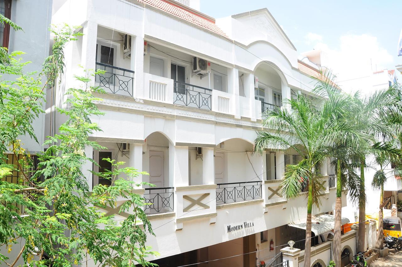 Modern Villa Madrás Exterior foto